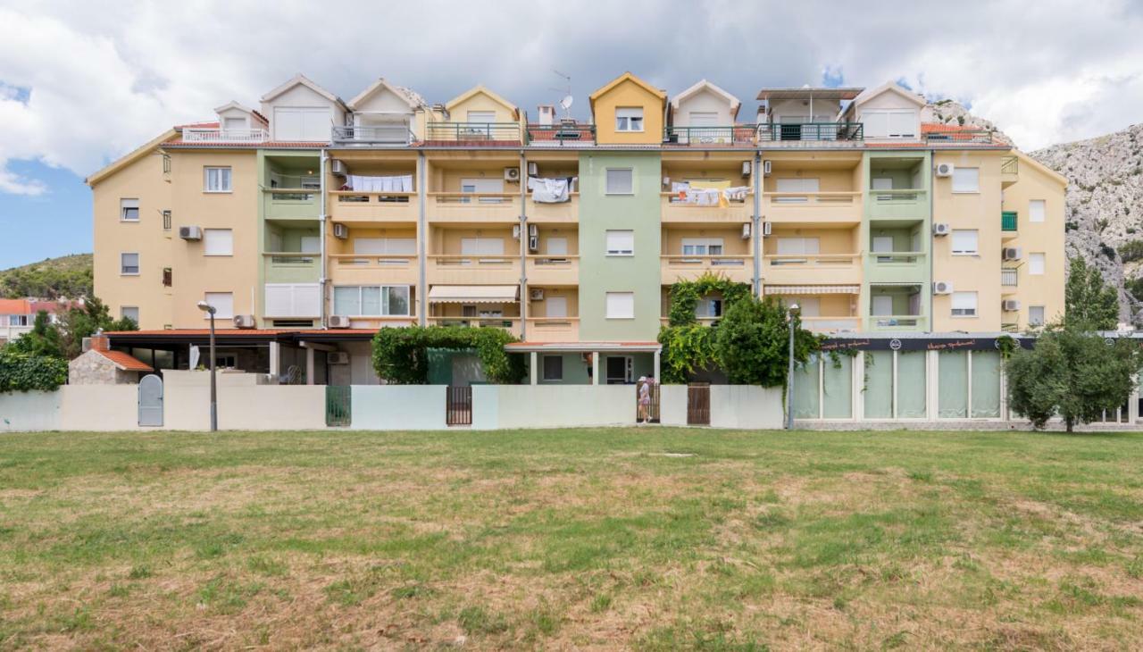 Natali Apartment Omis Luaran gambar